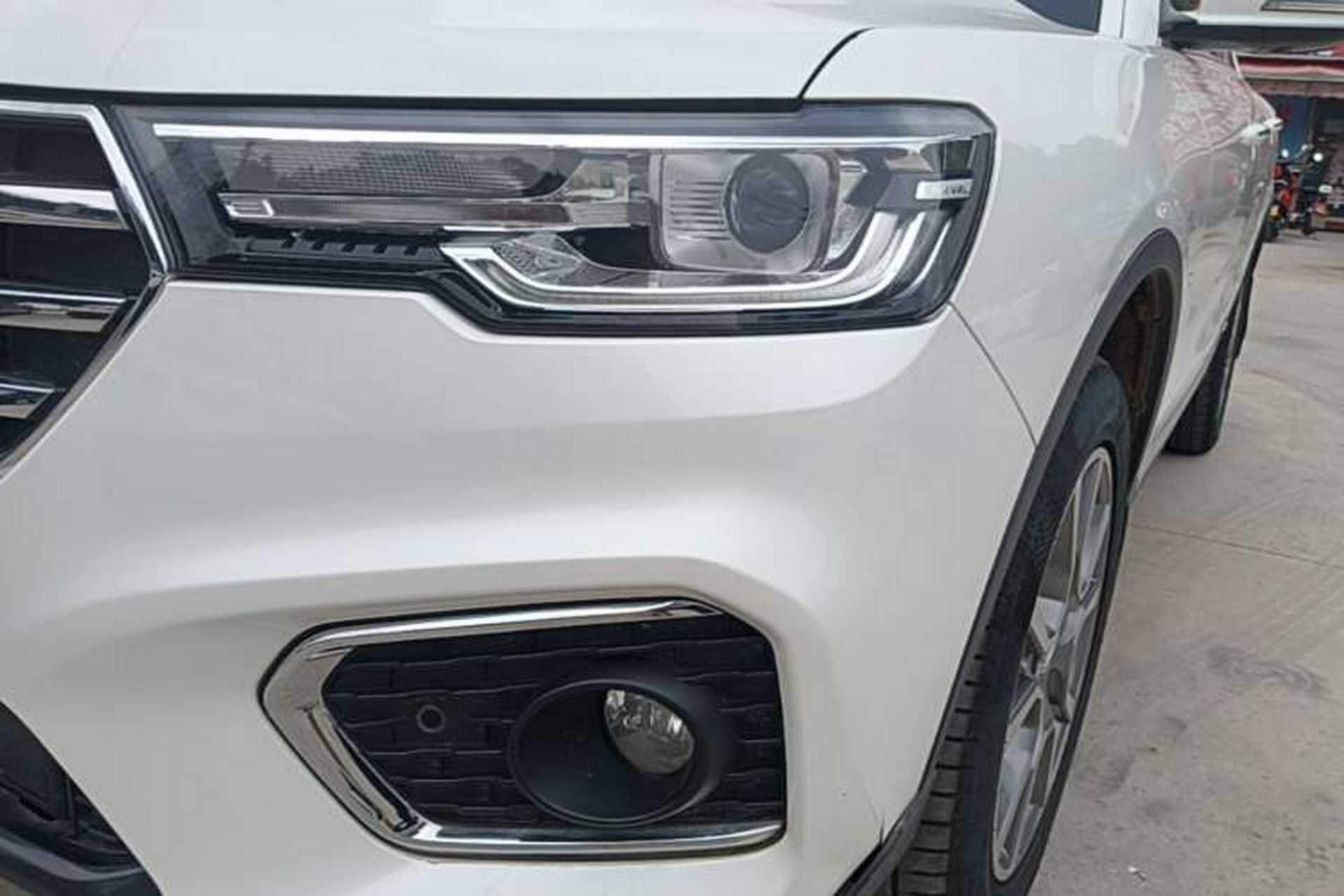 Used Haval H7 2018 Revised Version Blue-Label H7 2.0T Automatic Smart Enjoyment Trim Left Front Headlight