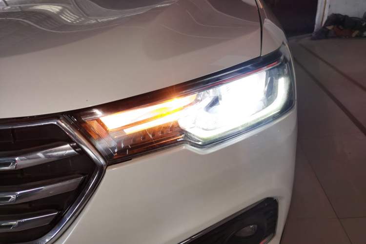 Used Haval H7 2018 Blue-Label H7 2.0T Automatic Smart Edition Left Front Headlight