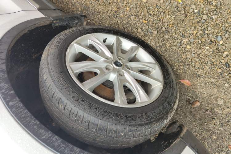 Used Haval H7 2018 Blue-Label H7 2.0T Automatic Enjoyment Model Left Front Wheel Hub