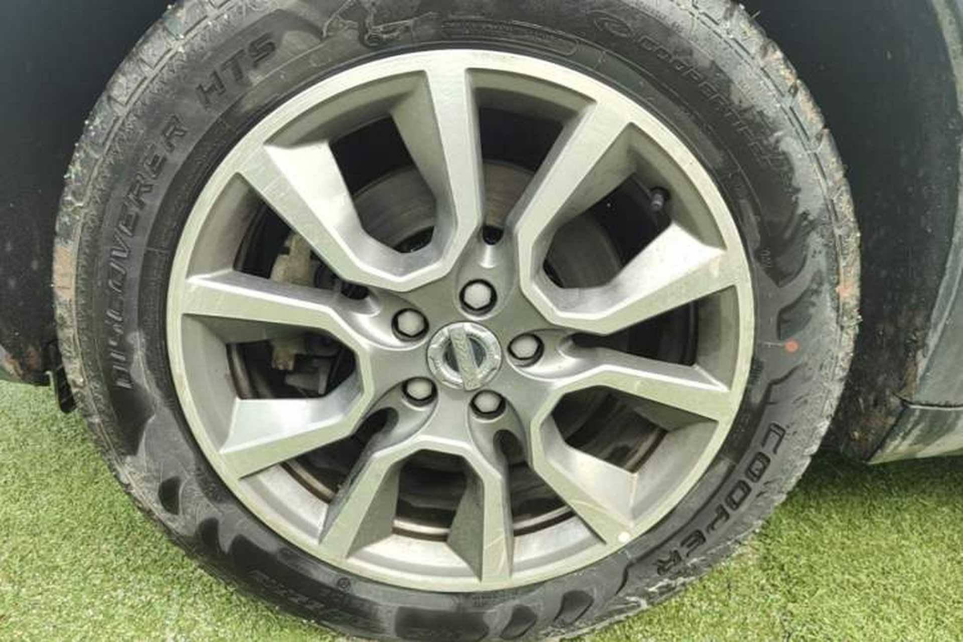 Used Haval H7 2018 Revised Version Blue-Label H7 2.0T Automatic Smart Enjoyment Trim Left Front Wheel Hub