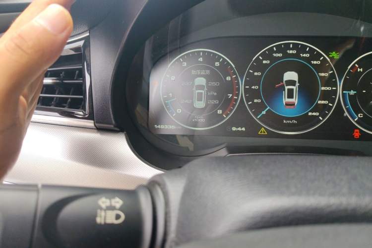 Used Haval H7 2018 Blue-Label H7 2.0T Automatic Smart Edition Odometer Close Up