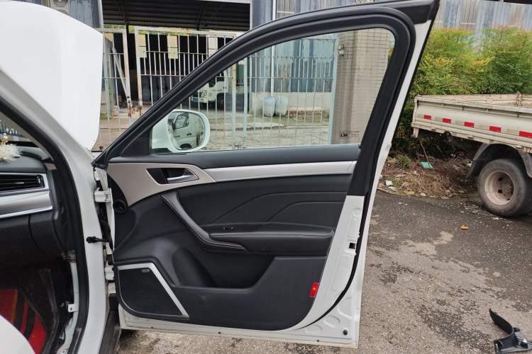 Used Haval H7 2018 Blue-Label H7 2.0T Automatic Enjoyment Model Right Front Door Interior