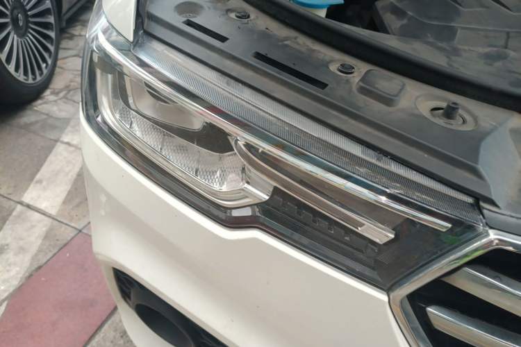 Used Haval H7 2018 Blue-Label H7 2.0T Automatic Enjoyment Model Right Front Headlight