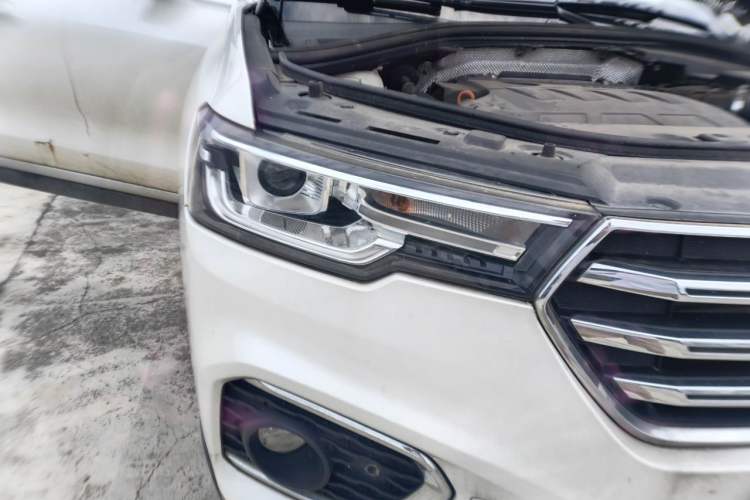 Used Haval H7 2018 Blue-Label H7 2.0T Automatic Enjoyment Model Right Front Headlight