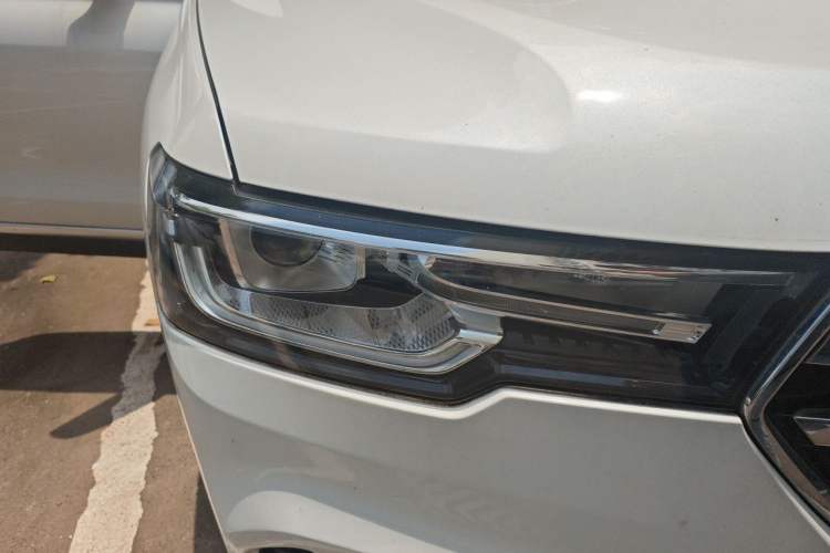 Used Haval H7 2018 Revised Version Blue-Label H7 2.0T Automatic Smart Enjoyment Trim Right Front Headlight