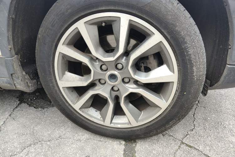 Used Haval H7 2018 Blue-Label H7 2.0T Automatic Smart Edition Right Front Wheel Hub