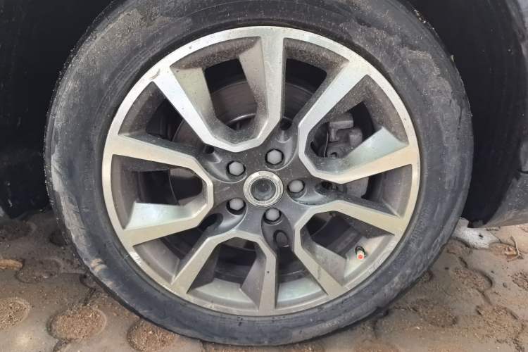Used Haval H7 2018 Blue-Label H7 2.0T Automatic Smart Edition Right Front Wheel Hub