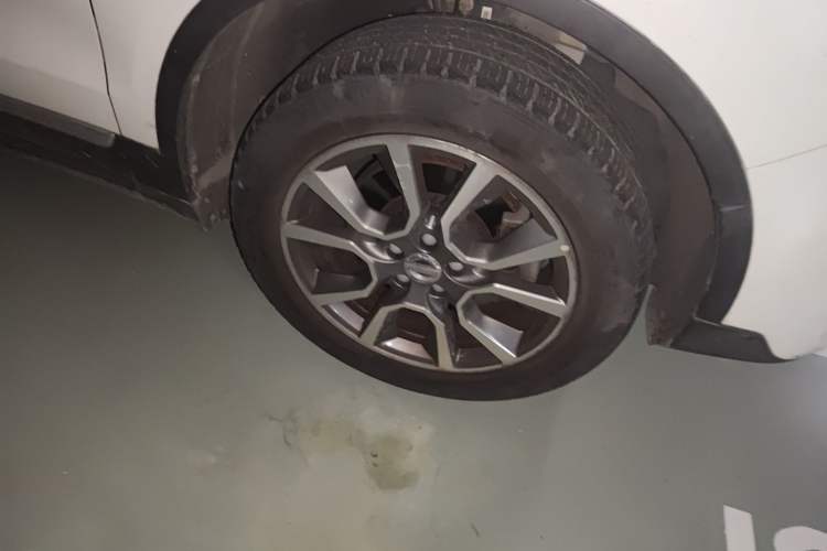 Used Haval H7 2018 Revised Version Blue-Label H7 2.0T Automatic Smart Enjoyment Trim Right Front Wheel Hub