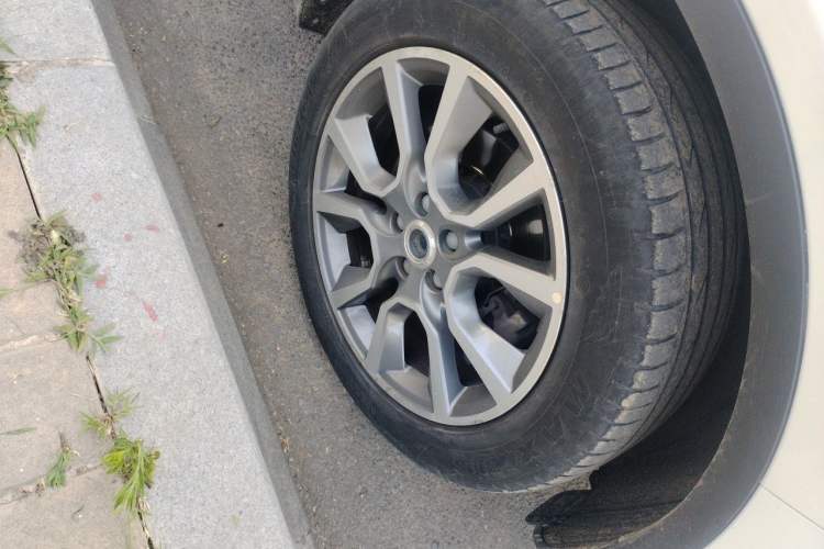 Used Haval H7 2018 Blue-Label H7 2.0T Automatic Smart Edition Right Front Wheel Hub