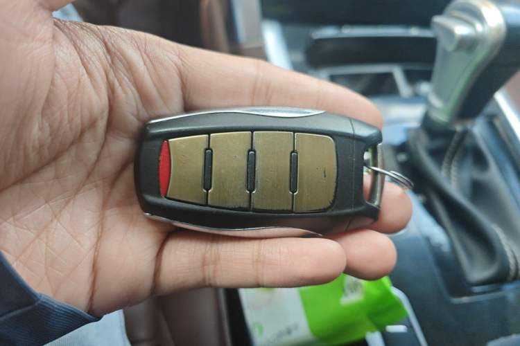 Used Haval H7 2018 Revised Version Blue-Label H7 2.0T Automatic Smart Enjoyment Trim Vehicle Key