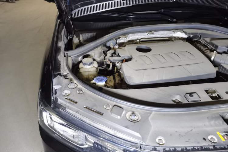 Used Haval H7 2019 2.0T Smart Enjoyment Version China VI Standard Engine Bay Right