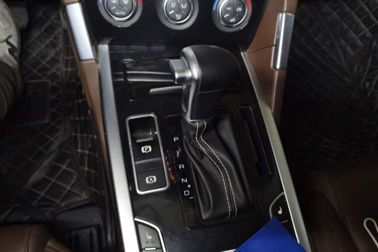 Used Haval H7 2019 2.0T Smart Enjoyment Version China VI Standard Gear Lever