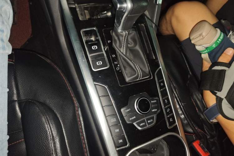 Used Haval H7 2019 2.0T Enjoyment Model China VI Standard Gear Lever
