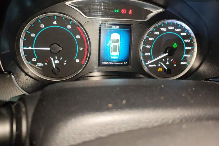Used Haval H7 2019 2.0T Enjoyment Version China V Standard Odometer Close Up