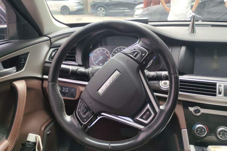 Used Haval H7 2019 2.0T Smart Enjoyment Version China VI Standard Steering Wheel
