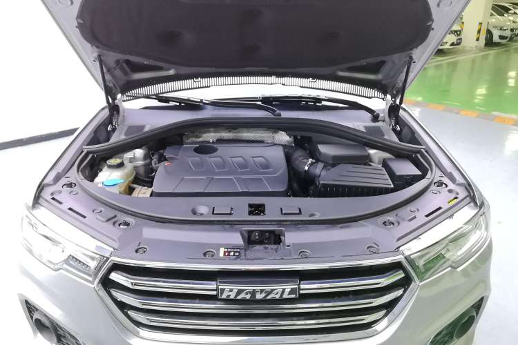 Used Haval H7 2019 2.0T Smart Enjoyment Version China VI Standard Engine Bay