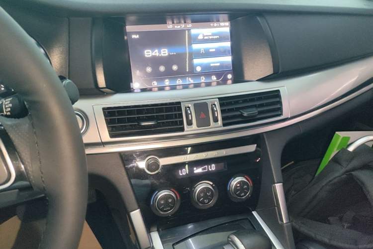 Used Haval H7 2019 2.0T Enjoyment Model China VI Standard Audio And AC Panel