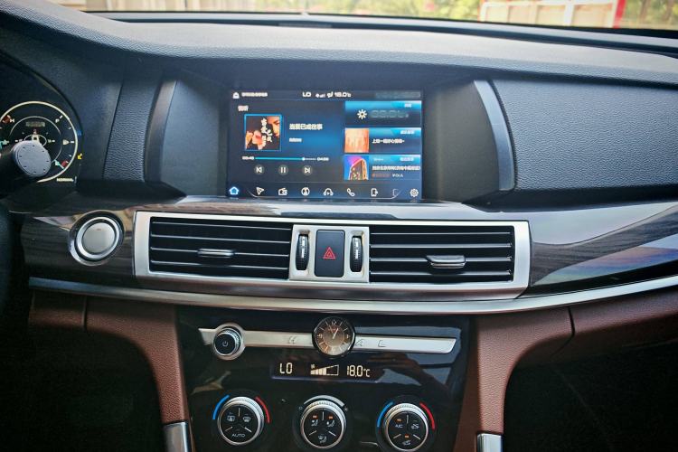 Used Haval H7 2019 2.0T Smart Enjoyment Version China VI Standard Audio And AC Panel