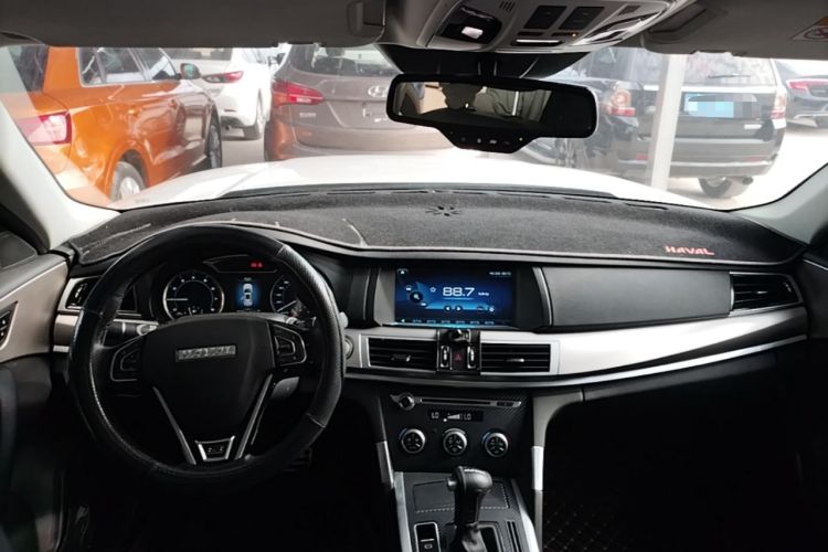 Used Haval H7 2019 H7L 2.0T Luxury Model Center Console