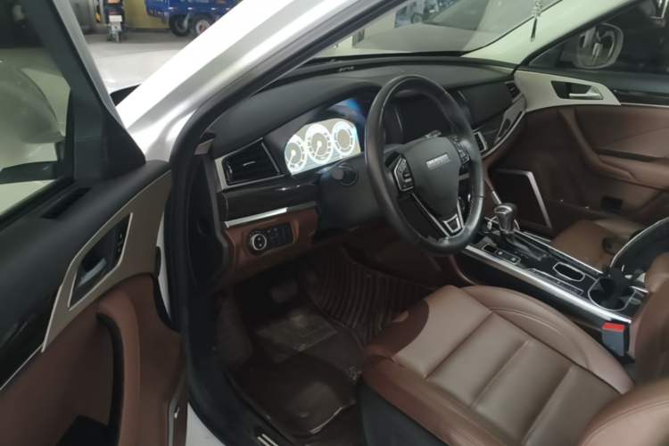 Used Haval H7 2019 2.0T Smart Enjoyment Version China VI Standard Driver Seat