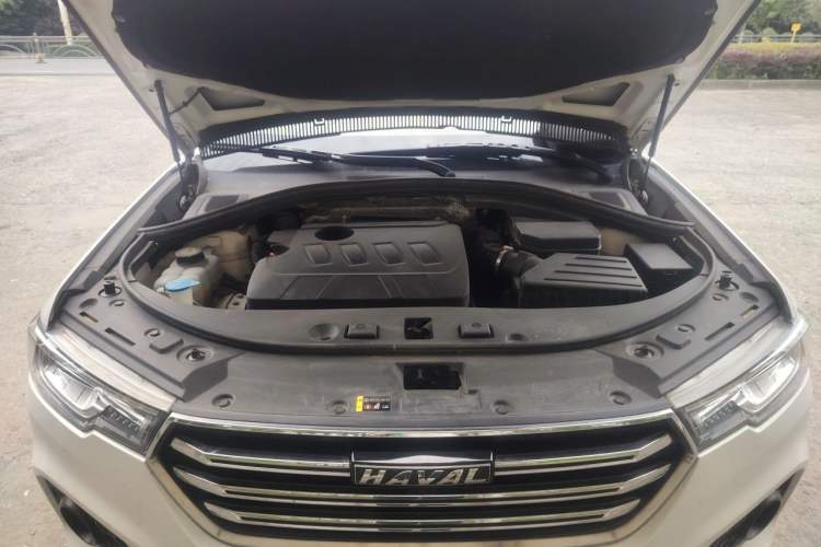 Used Haval H7 2019 2.0T Smart Enjoyment Version China VI Standard Engine Bay