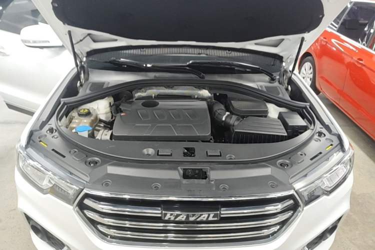Used Haval H7 2019 2.0T Luxury Edition China VI Standard Engine Bay