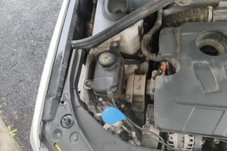 Used Haval H7 2019 2.0T Smart Enjoyment Version China VI Standard Engine Bay Right