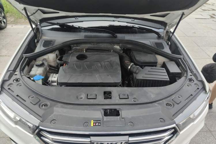 Used Haval H7 2019 2.0T Enjoyment Model China VI Standard Engine Bay