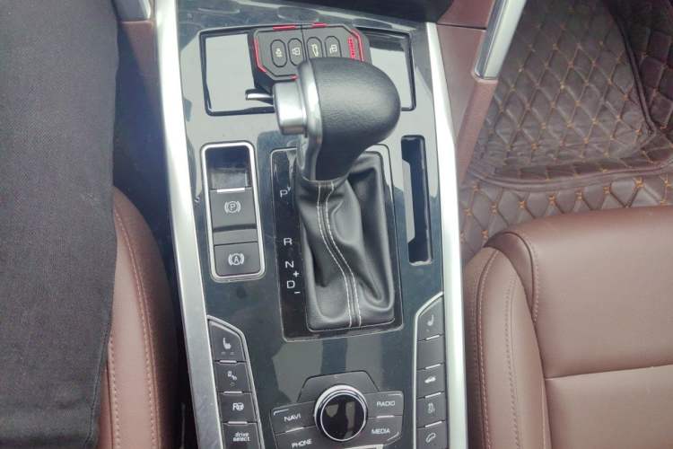 Used Haval H7 2019 2.0T Luxury Edition China VI Standard Gear Lever