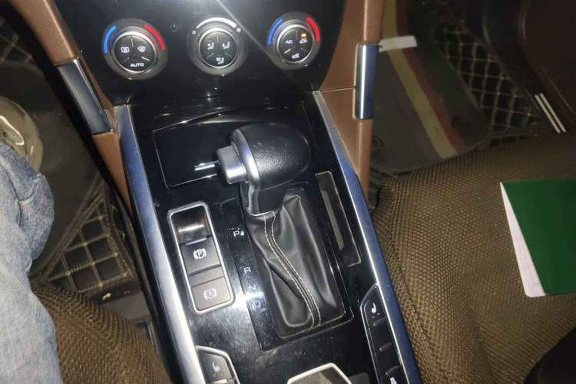 Used Haval H7 2019 2.0T Enjoyment Model China VI Standard Gear Lever