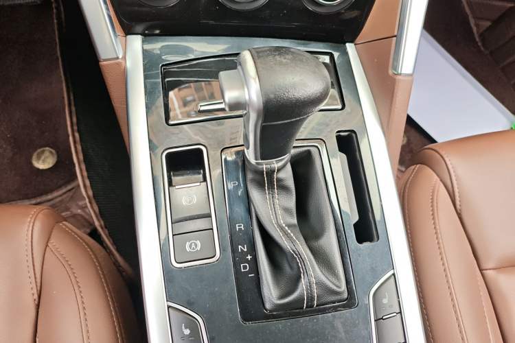 Used Haval H7 2019 2.0T Smart Enjoyment Version China VI Standard Gear Lever