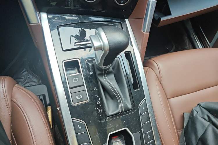 Used Haval H7 2019 2.0T Smart Enjoyment Version China VI Standard Gear Lever