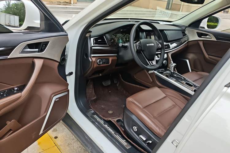 Used Haval H7 2019 2.0T Smart Enjoyment Version China VI Standard Interior 3