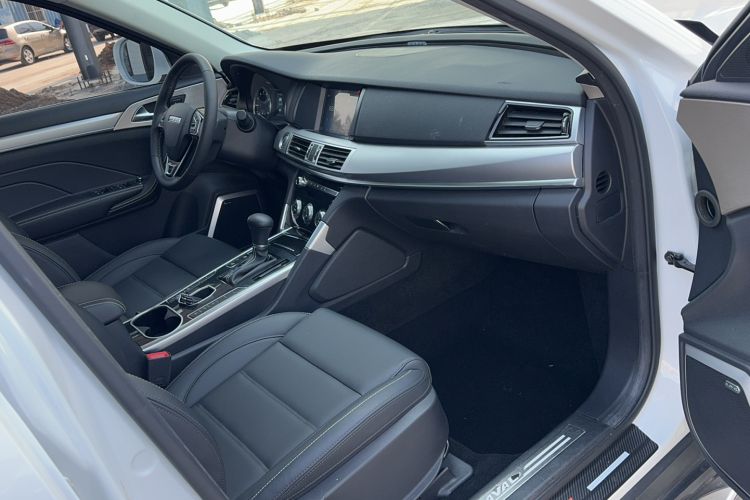 Used Haval H7 2019 2.0T Enjoyment Model China VI Standard Interior 4