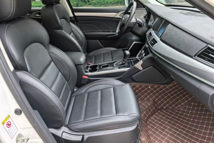Used Haval H7 2019 2.0T Enjoyment Model China VI Standard Interior 4