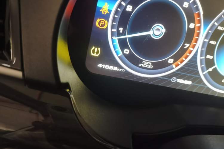 Used Haval H7 2019 2.0T Smart Enjoyment Version China VI Standard Odometer Close Up