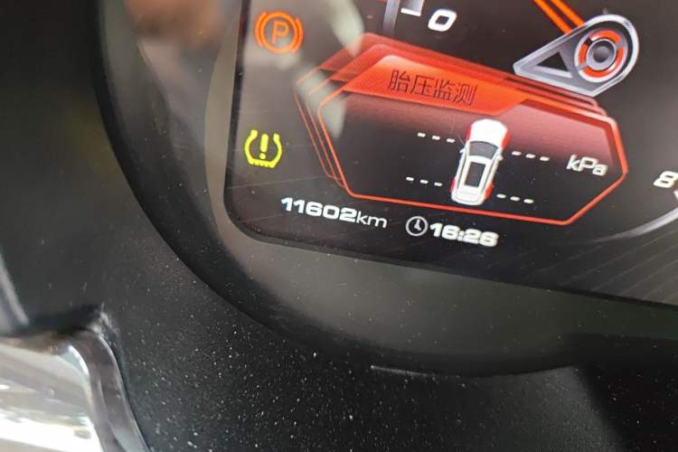 Used Haval H7 2019 2.0T Smart Enjoyment Version China VI Standard Odometer Close Up