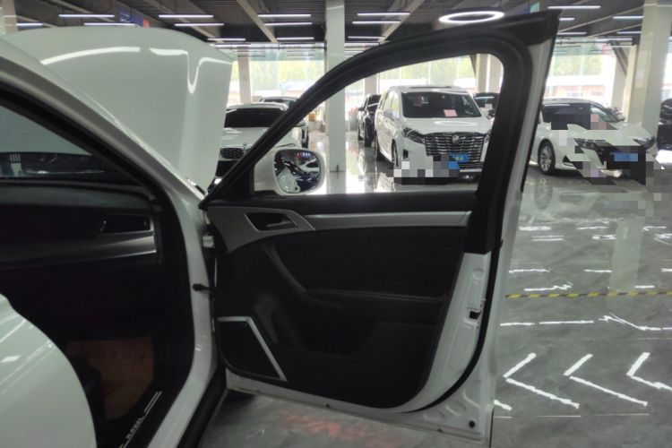 Used Haval H7 2019 2.0T Enjoyment Model China VI Standard Right Front Door Interior
