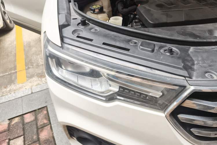 Used Haval H7 2019 2.0T Enjoyment Model China VI Standard Right Front Headlight