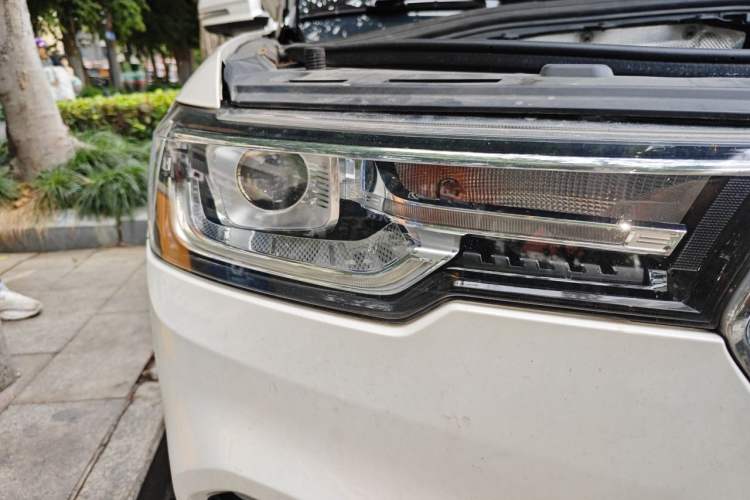 Used Haval H7 2019 2.0T Enjoyment Model China VI Standard Right Front Headlight