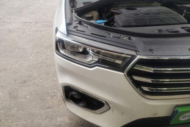 Used Haval H7 2019 2.0T Smart Enjoyment Version China VI Standard Right Front Headlight