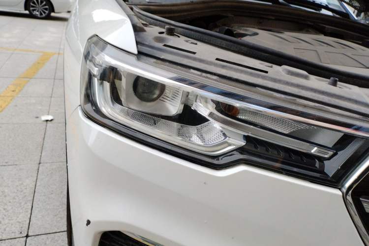 Used Haval H7 2019 2.0T Enjoyment Model China VI Standard Right Front Headlight