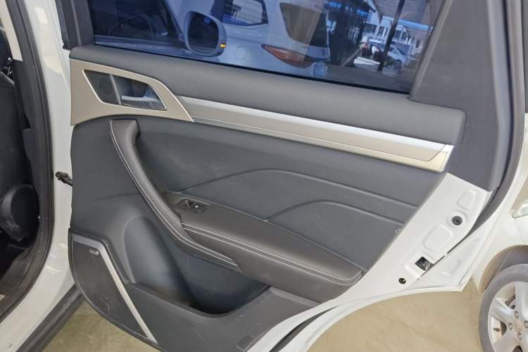 Used Haval H7 2019 2.0T Enjoyment Model China VI Standard Right Rear Door Interior