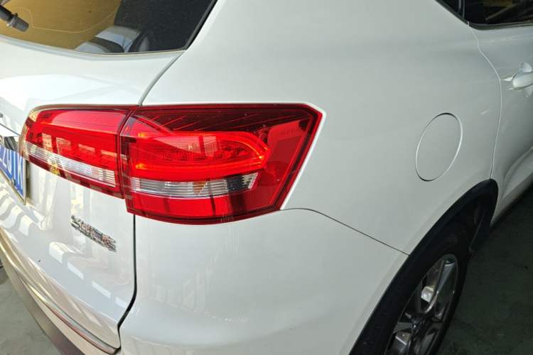 Used Haval H7 2019 2.0T Smart Enjoyment Version China V Standard Right Rear Taillight
