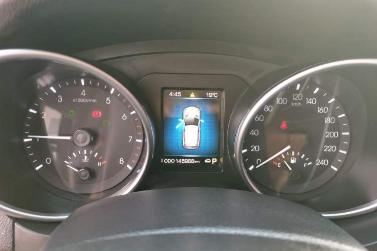 Used Haval H8 2015 2.0T Two-Wheel-Drive Luxury Version Instrument Cluster