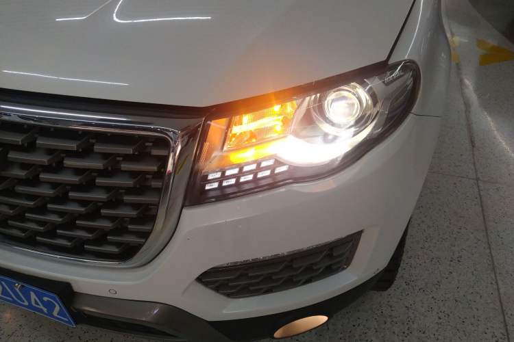 Used Haval H8 2017 2.0T Diesel 4x4 Smart Enjoyment Version Left Front Headlight