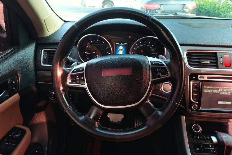 Used Haval H8 2015 2.0T Two-Wheel-Drive Luxury Version Steering Wheel