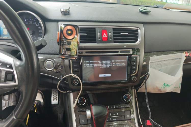 Used Haval H8 2015 2.0T Two-Wheel-Drive Luxury Version Audio And AC Panel