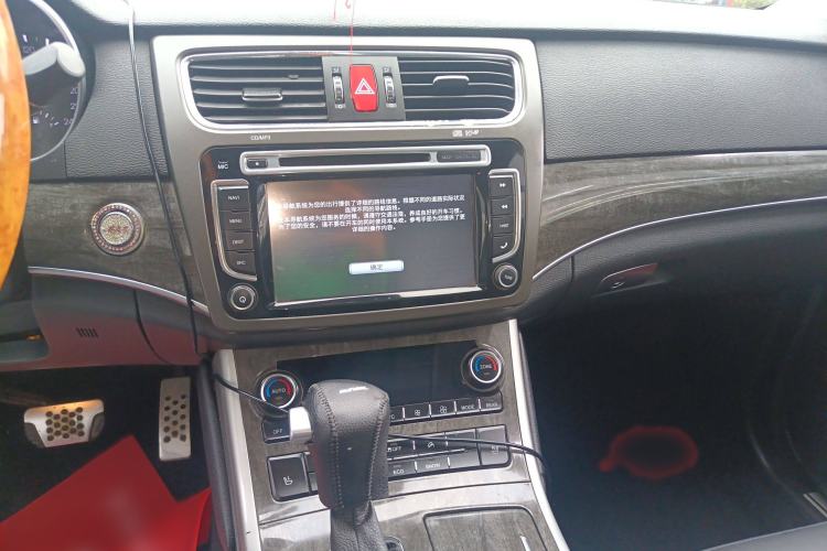 Used Haval H8 2015 2.0T Two-Wheel-Drive Standard Version Audio And AC Panel