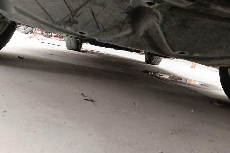 Used Haval H8 2015 2.0T Two-Wheel-Drive Luxury Version Chassis Front